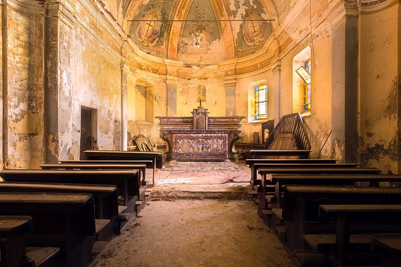 Small and Abandoned Church. by Roman Robroek - Photos of Abandoned Buildings