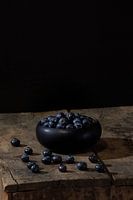 Stilleben blaue Beeren