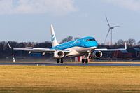 KLM Embraer 190 Landung auf dem Amsterdamer Flughafen Schiphol