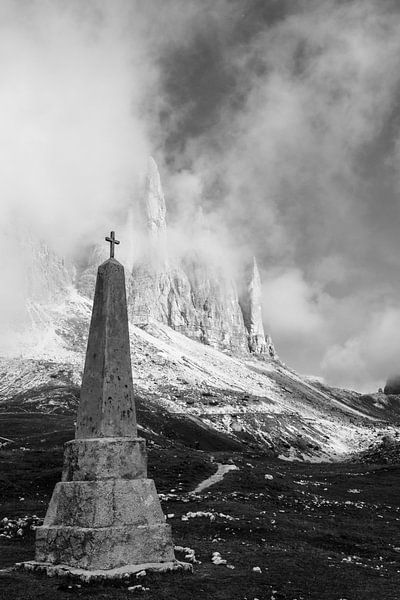 Tre Cime / Drei Zinnen in the clouds by Tine Depré