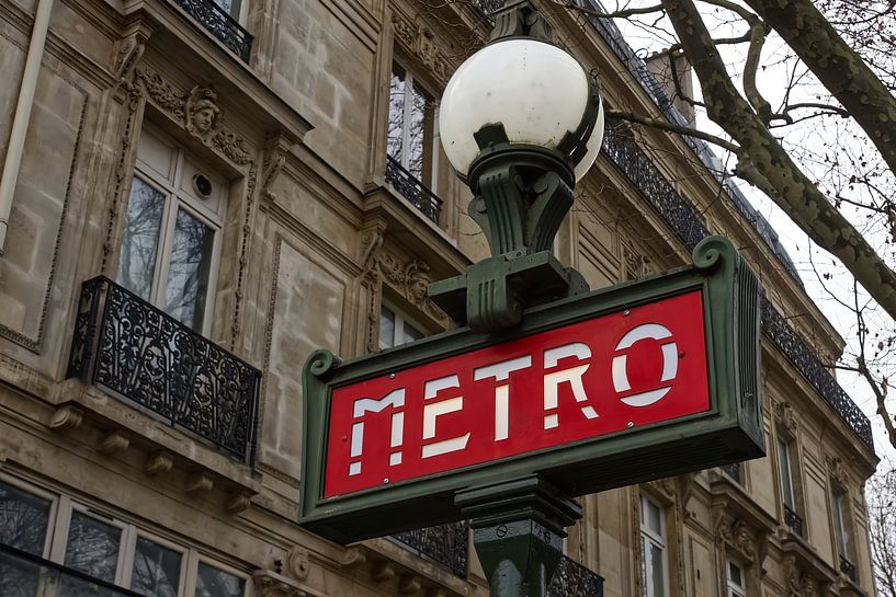 Hier ist die Metrostation in Paris von Robert Jan Smit