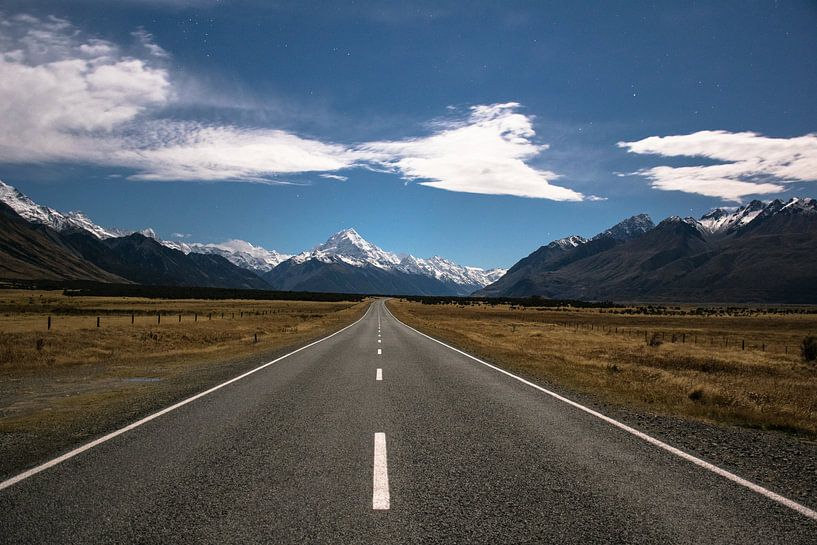Road to Mount Cook, New Zealand by Tom in 't Veld