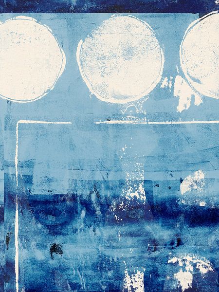 Abstracte vormen in wit en blauw van Dina Dankers