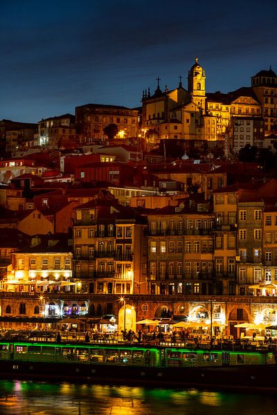 Porto, Portugal après le coucher du soleil par Winne Köhn