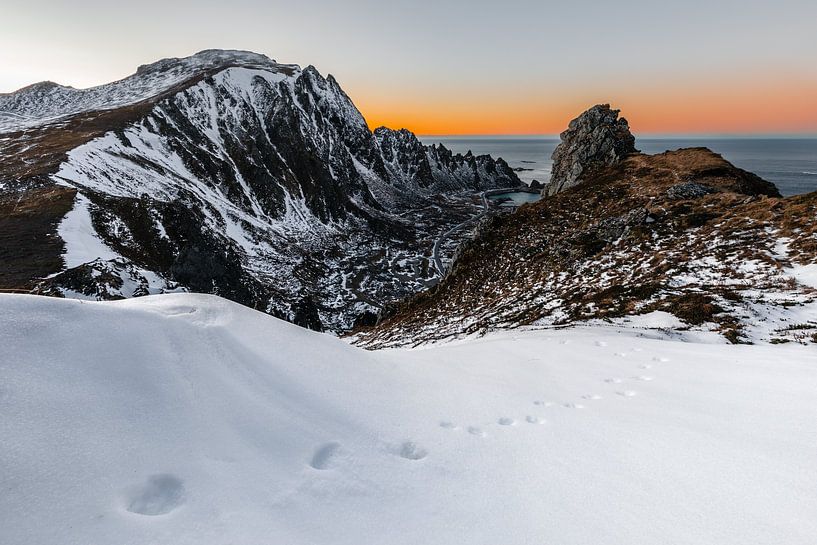 Fußspuren im Schnee (Vesterålen, Norwegen) von Martijn Smeets