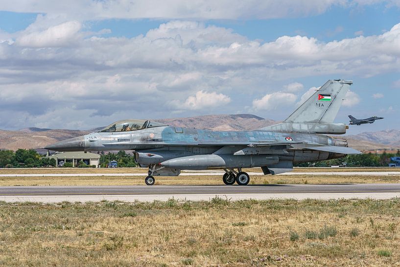 General Dynamics F-16A Armée de l'air jordanienne. par Jaap van den Berg