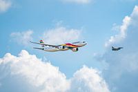 Air Belgium mit einer belgischen F-16