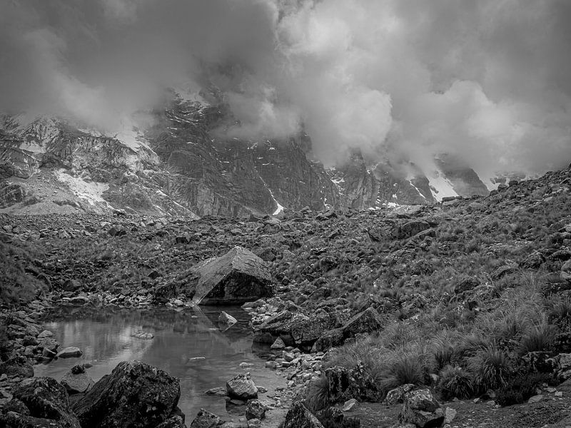 MOUNTAINS SCHWARZ &amp; WEISS von Anouk van der Schot