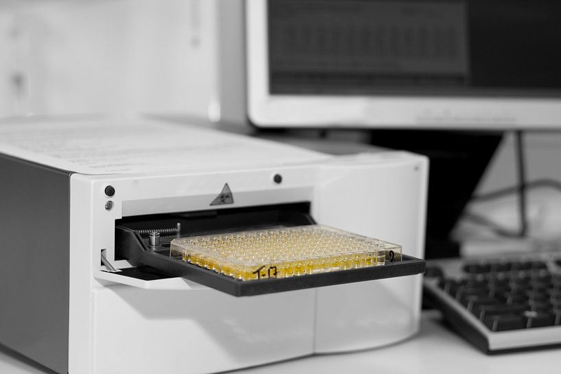 ELISA plate reader by noeky1980 photography