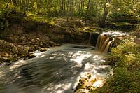 Fallen Creek Wasserfall in der Nähe von Lake City in Florida aufgenommen mit Langzeitbelichtung