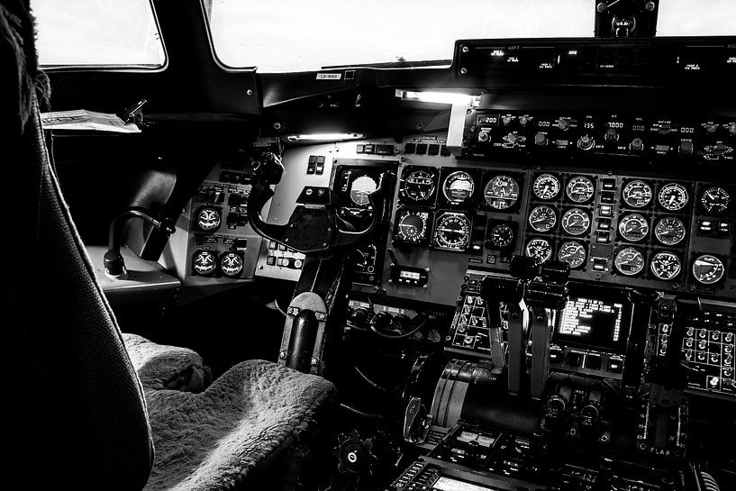 An office in the air by Leon Weggelaar