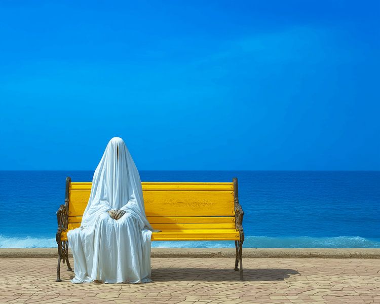 The Invisible Guest | art de plage minimaliste, par Karina Brouwer