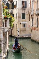 Gondel im Kanal von Venedig