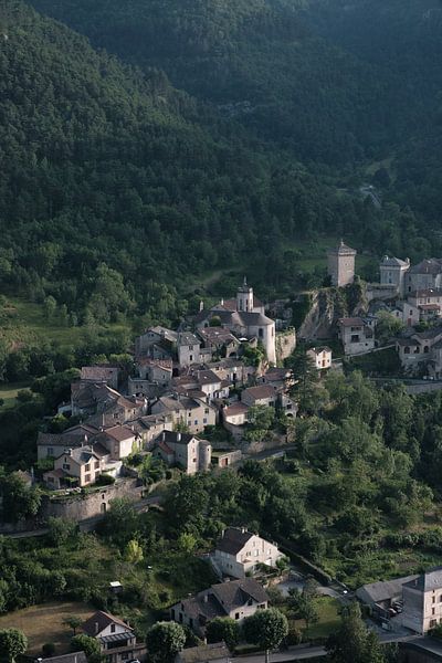Magnifique village de montagne français à l'heure dorée par Guido Boogert