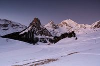 Crépuscule et lever du soleil sur le Gitschenen dans le canton d'Uri