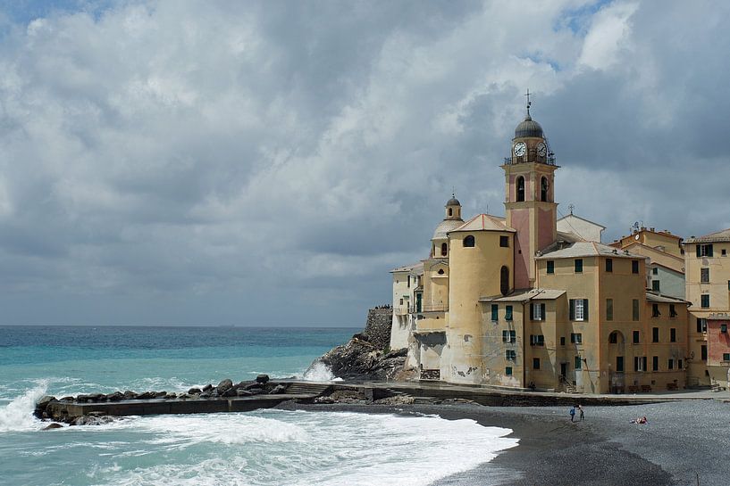Camogli, a sleepy fishing town on the Riviera di Levante by Gert van Santen