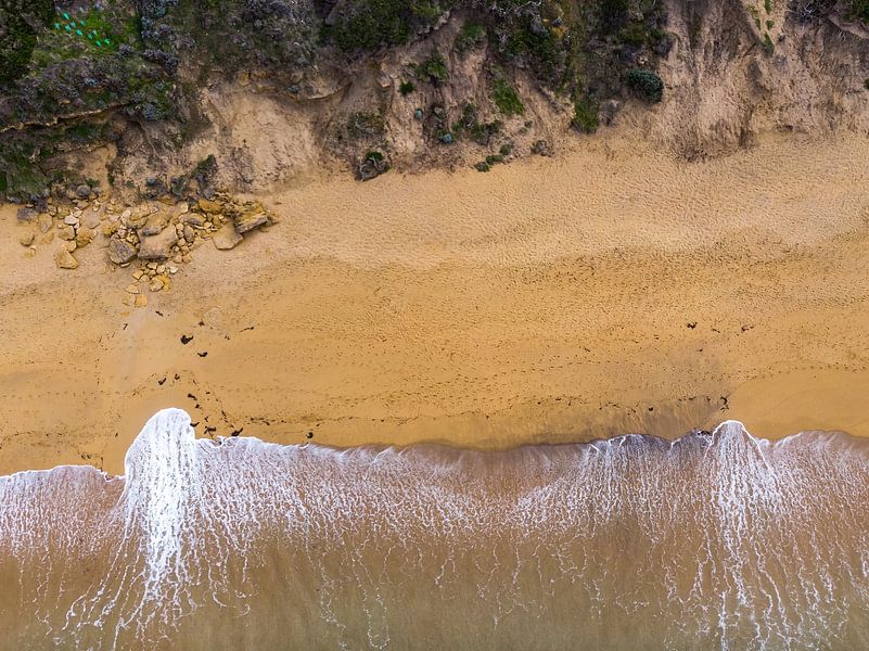 Waves on the beach by Van Renselaar Fotografie