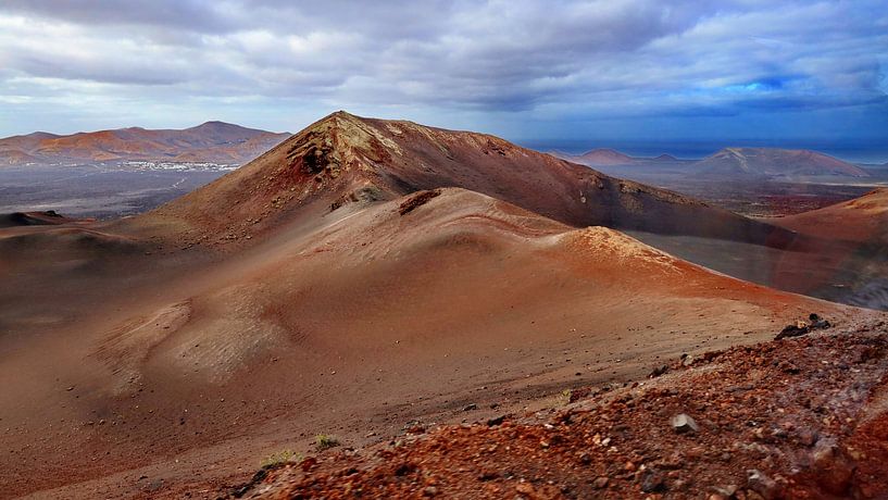 Timanfaya National Park by Henk Langerak