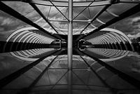 Reflet de la station de métro Vijfsluizen à Schiedam