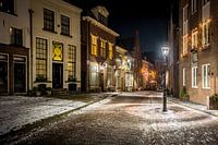 Altstadt von Deventer am Abend bei leichtem Schnee