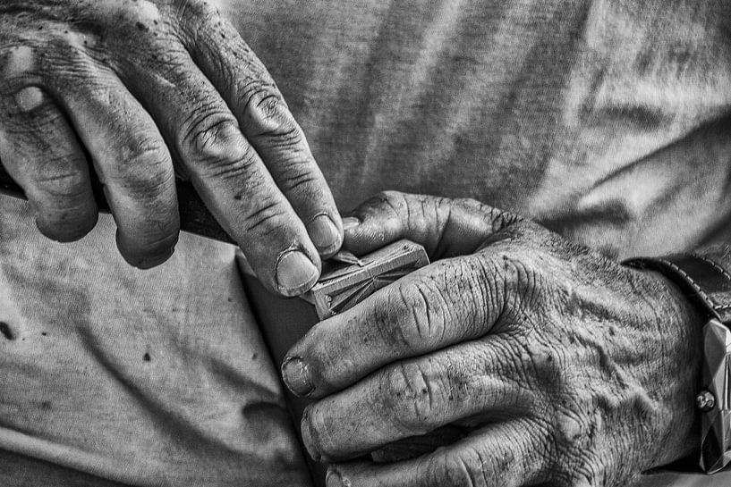 Les mains. par Jakob Huizen van