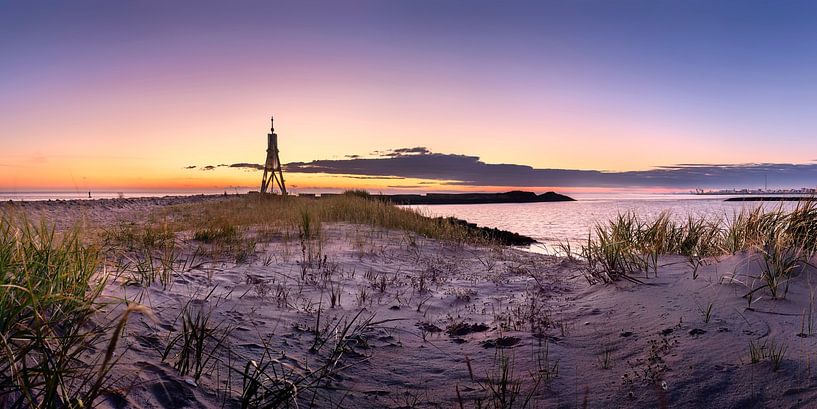 Cuxhafen beach at sunrise by Voss photography