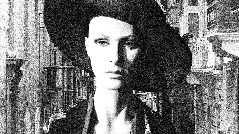 Woman with hat in Malta in black and white by Yke de Vos