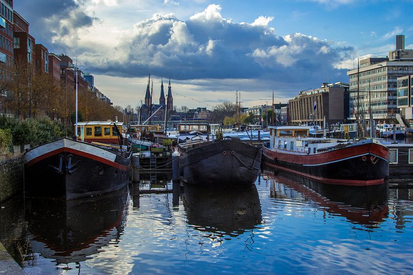Boten aan de Westerdoksdijk Amsterdam von Lotte Klous