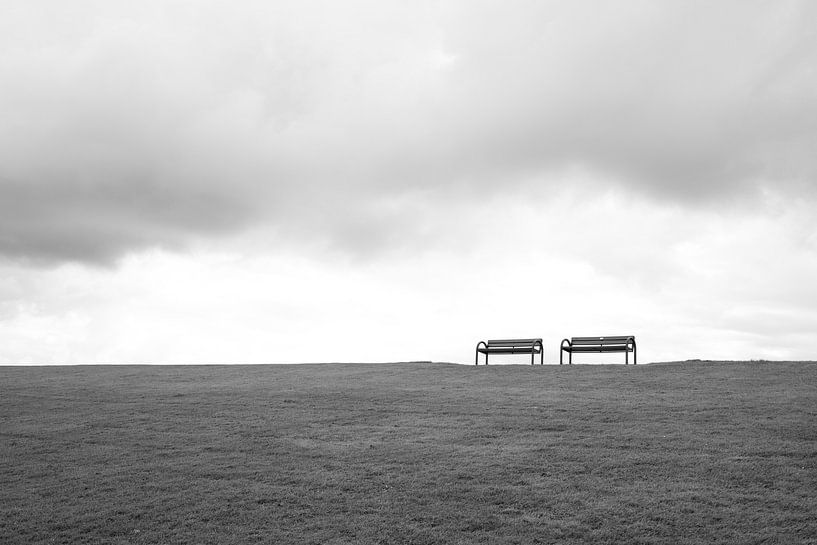 Die zwei Bänke auf dem Deich von Marc-Sven Kirsch