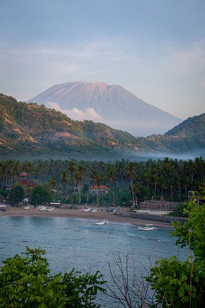 Gunung Agung von Candidasa aus von Ellis Peeters