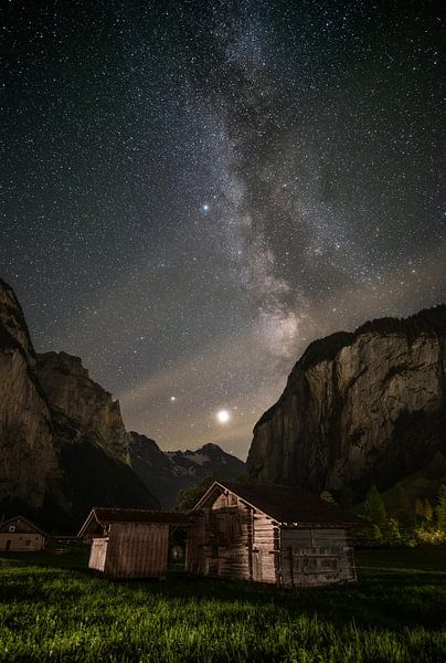 Milky way Lauterbrunnen by Jeroen Linnenkamp