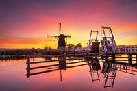 Zonsondergang bij molens in Kinderdijk