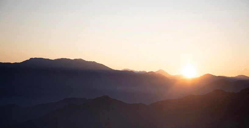 Landscape sunrise by Mei Bakker