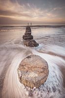 Wellenbrecher bei steigender Flut