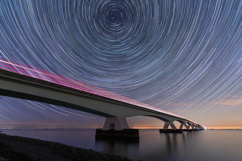 Le pont de Zélande par une nuit claire par Roy Poots