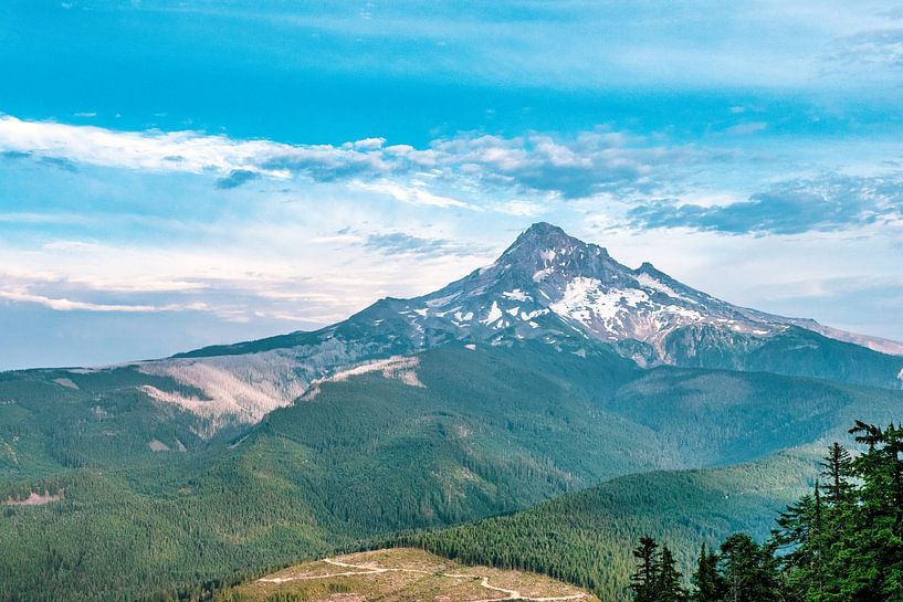 Vue sur les montagnes depuis le sentier par Marc van den Elzen
