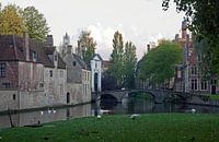 Brugge, zicht op Begijnhof en Wijngaardbrug