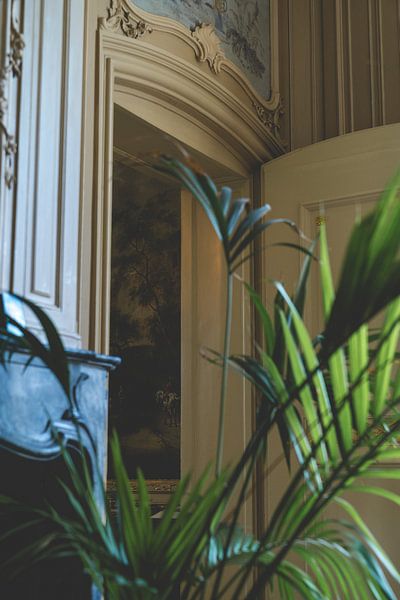 See Through old Door / Interior Photography by Annelies Hoek