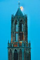 Domtoren with full moon