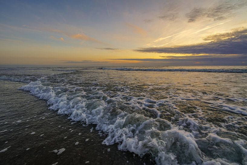 Zonsondergang aan zee von Dirk van Egmond