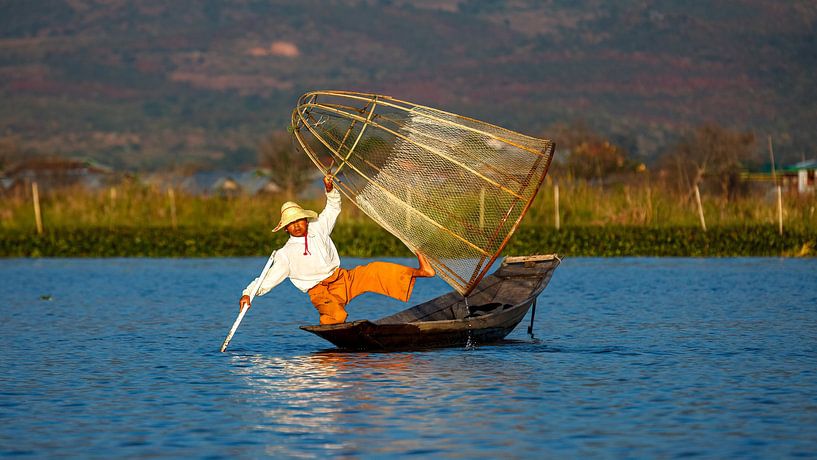 Die Fischer vom Inle See in Myanmar von Roland Brack
