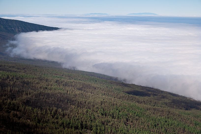 Au-dessus des nuages : Vue panoramique du parc national du Teide, Ténériffe, Îles Canaries par Ylenia Di Pietra