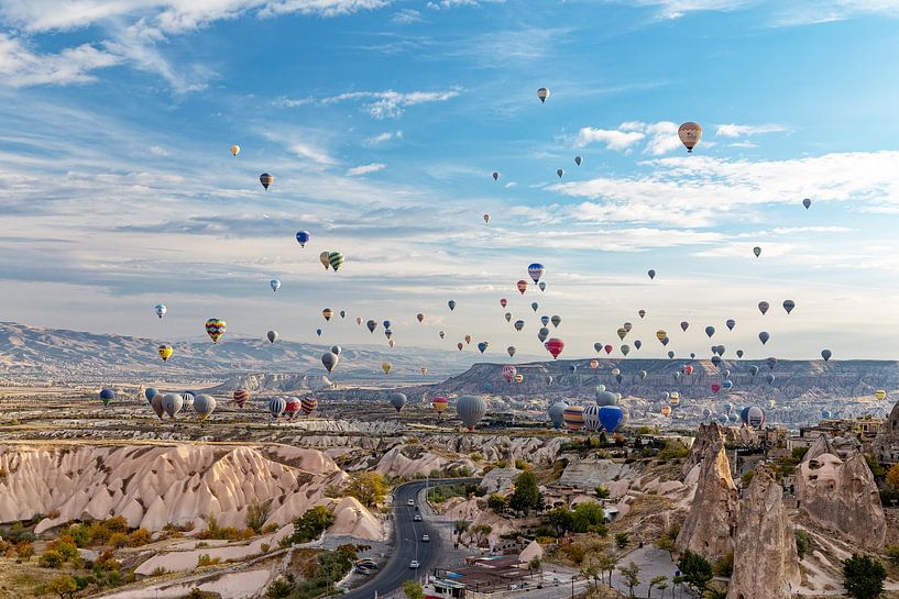 Hundreds of balloons by Tilo Grellmann