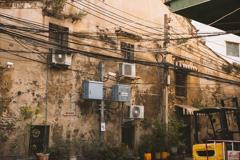 Talat Noi: A Charming Historic District in Bangkok by Ken Tempelers