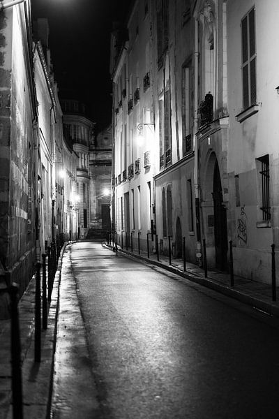 Night photography, Rue Aubriot Paris by Anouk Boonstra