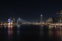 Rotterdam, die Skyline unter dem Sternenhimmel.