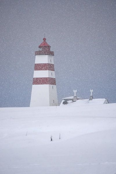 Phare d'Alnes en hiver, Godøy, Norvège par qtx