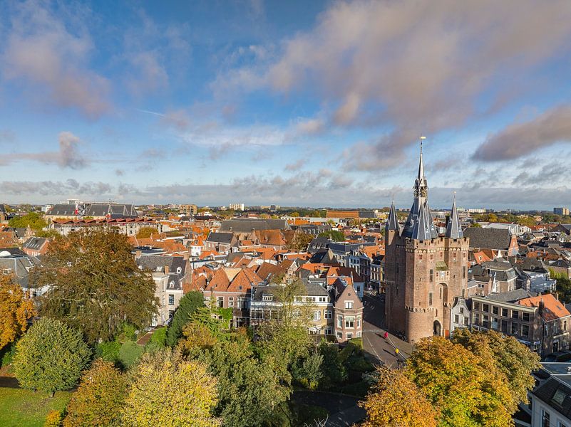 Vue aérienne de la ville de Zwolle à la Sassenpoort lors d'un bel au par Sjoerd van der Wal Photographie