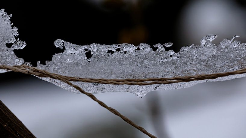 Frost verhindert das abtauen des Schnees von Harald Schottner