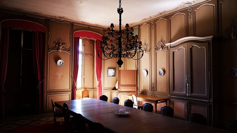 The meeting room by Edou Hofstra